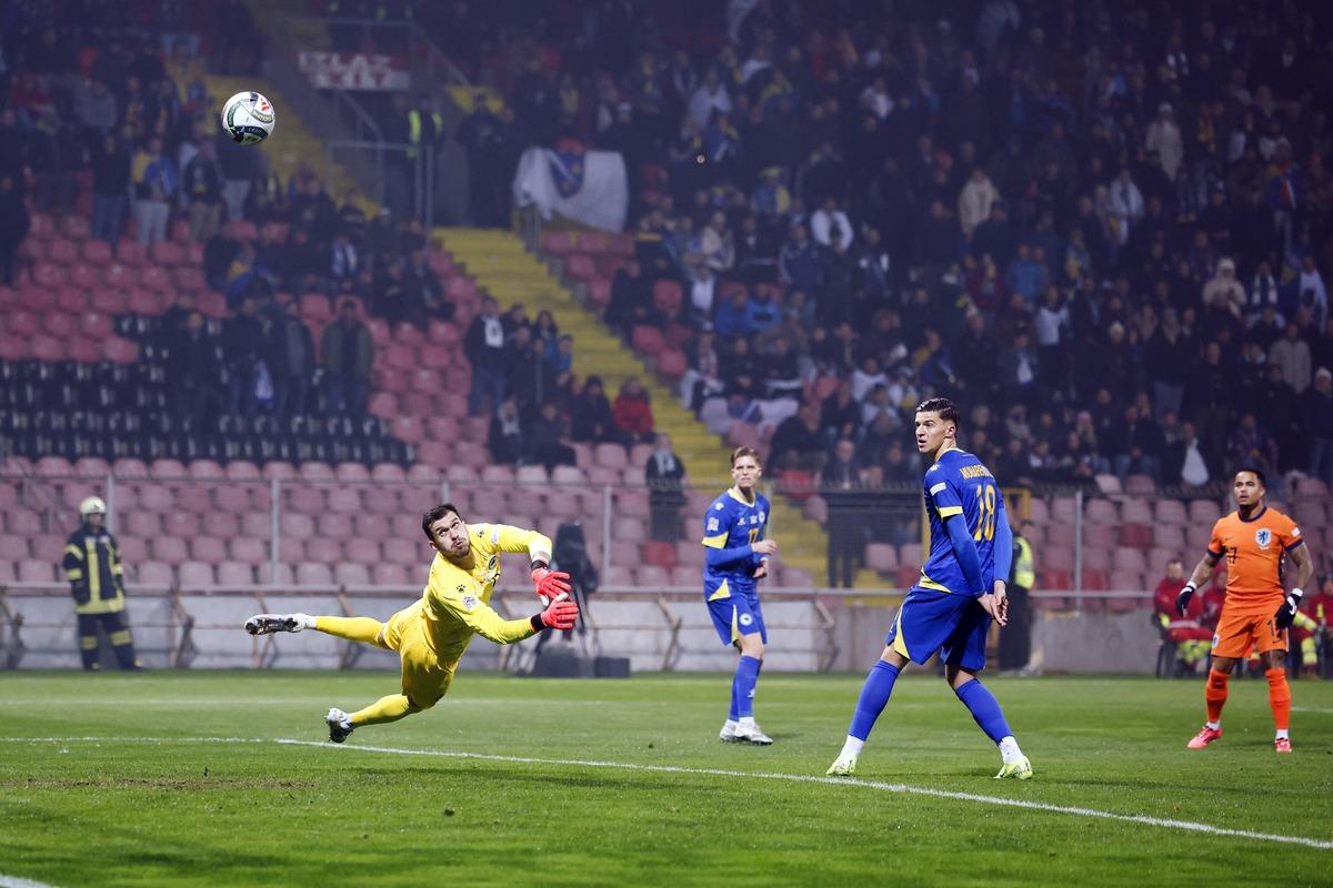 姆巴佩从出 姆巴佩从出